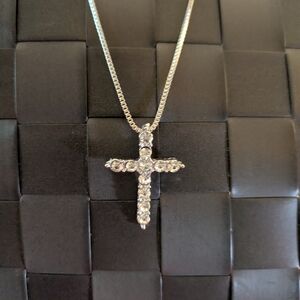 Elegant 925 Silver And Moissanite Cross Pendant Necklace